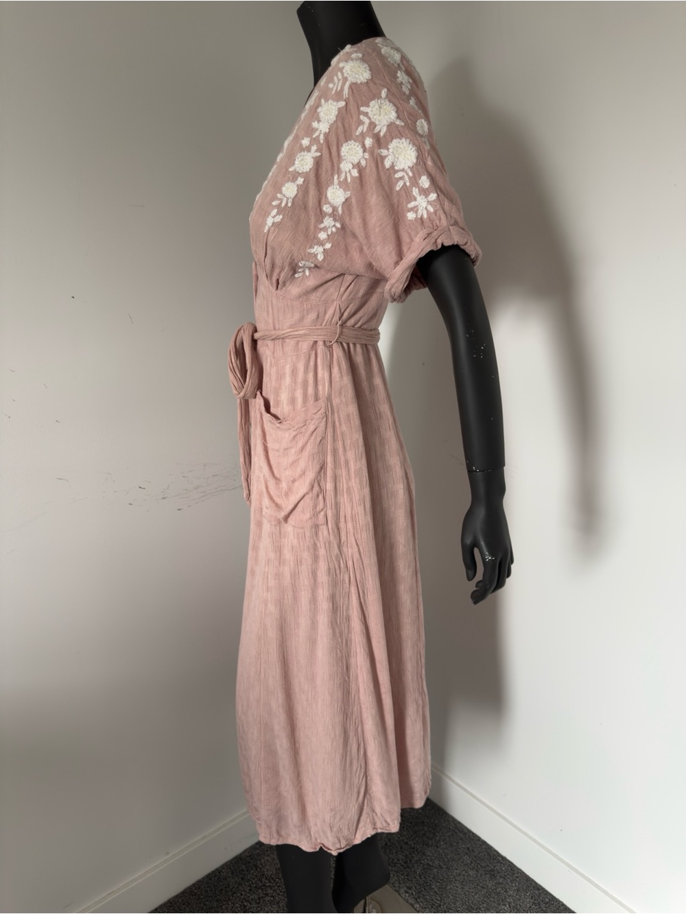 384. Free People "Love to Love You" midi dress Embroidered Button-Front Dress - Picture 7 of 10